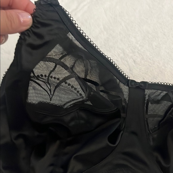 Elomi Black Bra - Picture 3 of 5